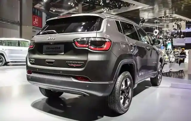 越野乐趣无穷 这几款二十来万的suv成最佳选择_搜狐汽车_搜狐网