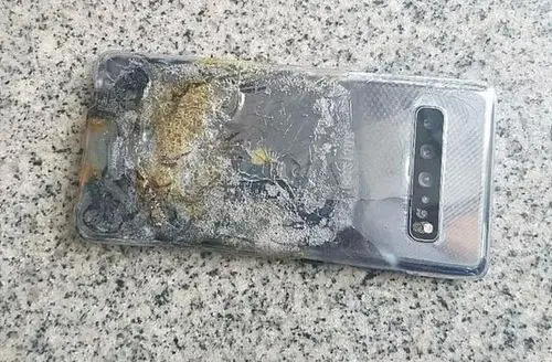 三星s10手机又自燃爆炸!你还会买三星手机吗__凤凰网