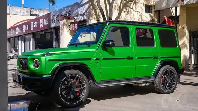 奔驰大g换装恶魔绿,感受一下什么叫视觉冲击|车漆|改色|汽车改装|车汇