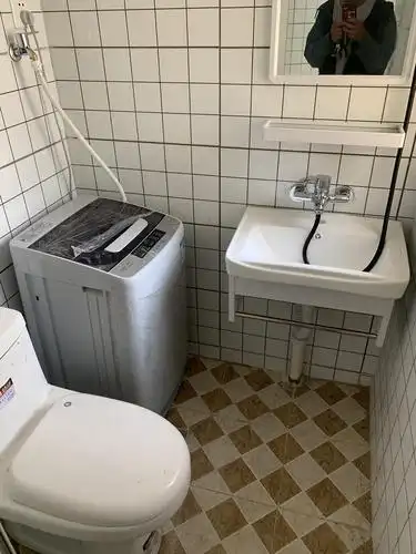 地铁9号线曹路永华苑精装次卧独立卫浴可做饭2400