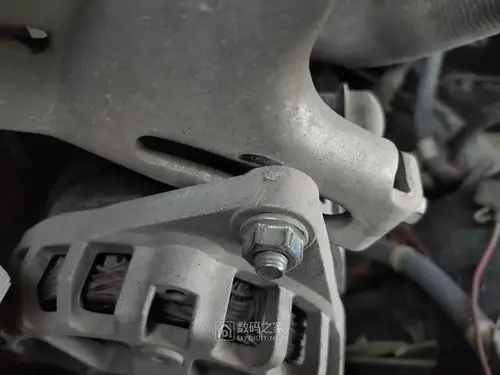 自己动手解决瑞风m3发动机皮带异响