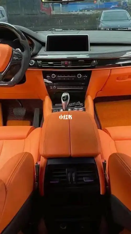 宝马x5爱马仕橙色内饰加翻毛皮顶棚星空顶_亮鞍商务车一站式改装攻略