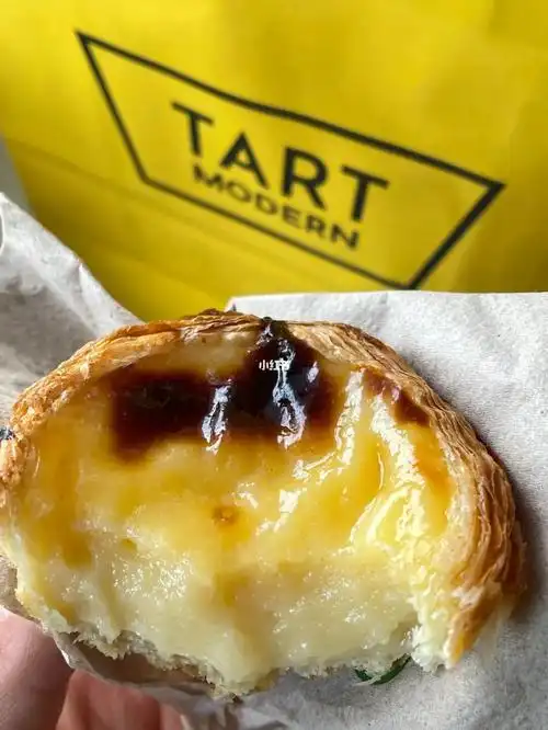 只能庆幸说只买了一个蛋挞[点赞r]还是英国蛋挞普遍的甜得要死的黏腻