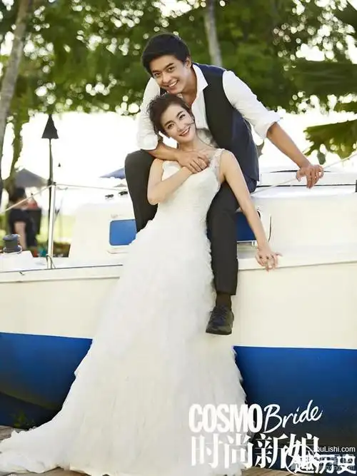 李佳航李晟浪漫婚纱照深情相望甜蜜升级1111