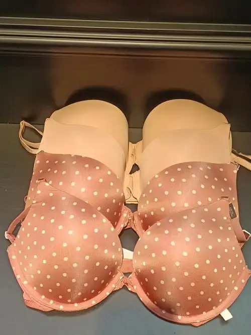 维密深v聚拢无痕文胸