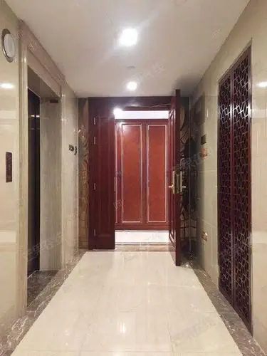 豪华装修 2室2卫 家具电器全