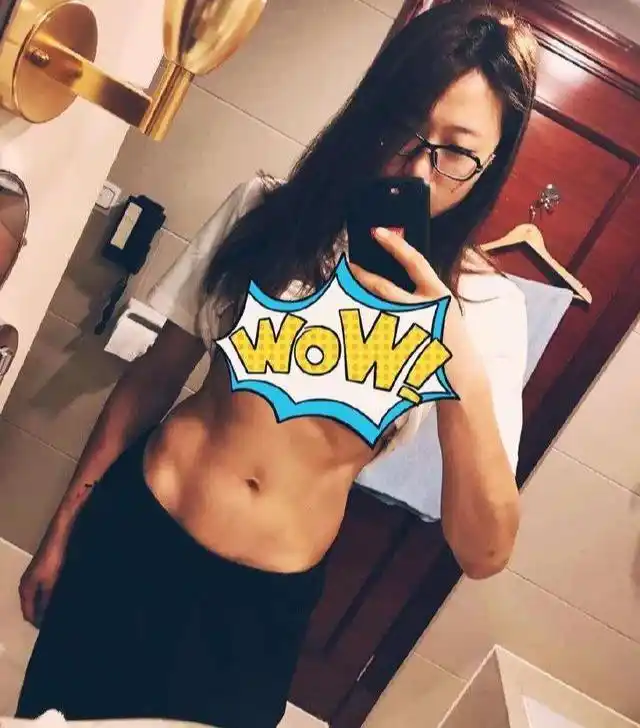 女排最有魅力队员刘晏含厚嘴唇大破浪御姐范足为秀腹肌露内衣