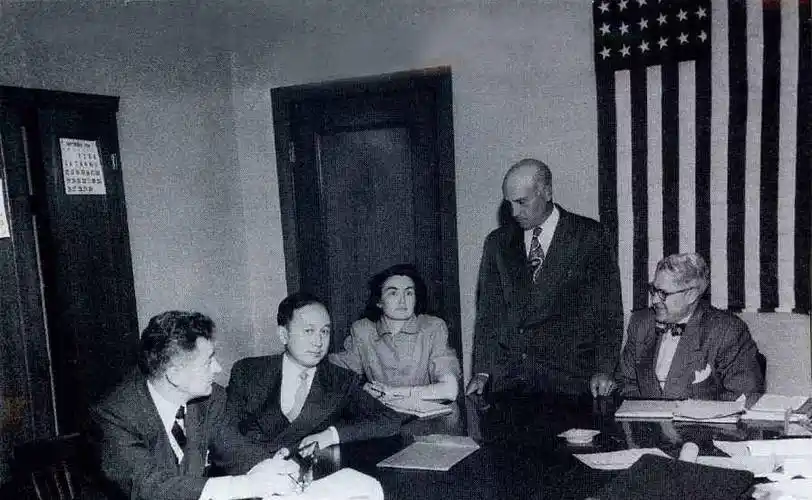 "中国航天之父"钱学森,去世后天降大雪,数十万群众自发送行_我国_祖国