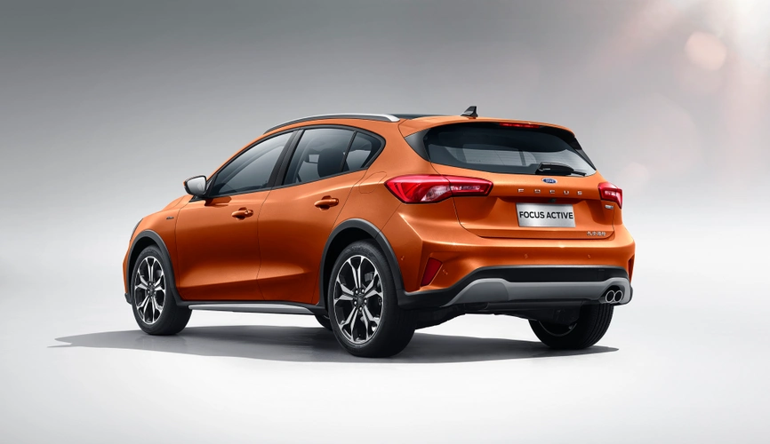 全新福克斯active重庆车展首发 引领跨界风潮