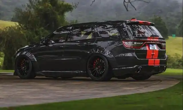 道奇杜兰戈srt版改装brutus宽体套件渲染设计图曝光