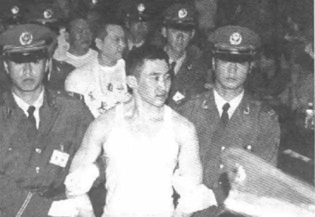 长春曾经的"地下皇帝"梁旭东作案百余起杀害51人,最终被判死刑