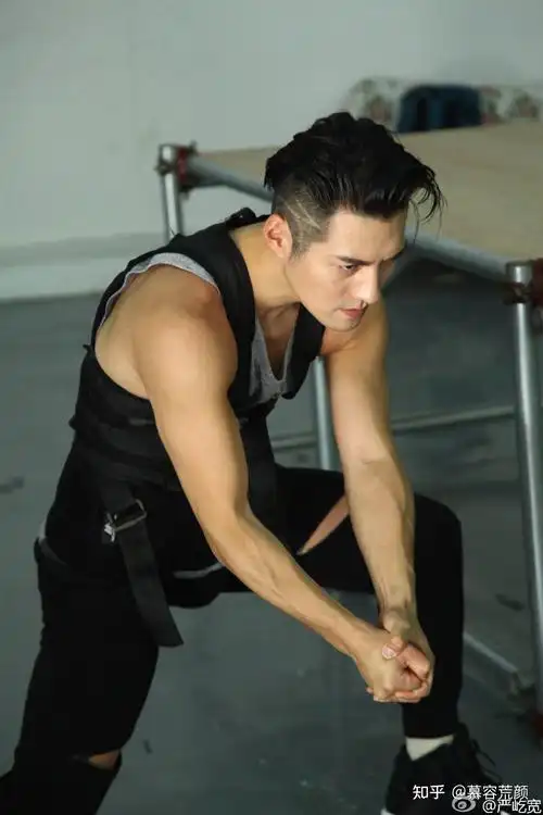 为什么严宽这么帅还有没有这种帅哥了