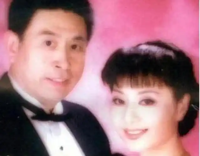 殷秀梅:二婚被法国老公捧在手心,66岁无儿无女