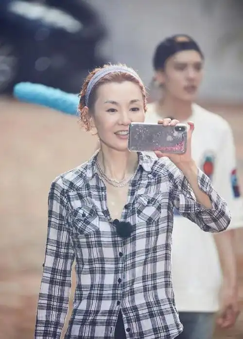 事实证明59岁褪去光鲜亮丽的张曼玉活出了自己想要的模样