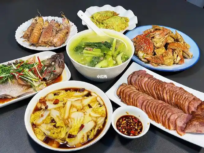 有鱼有肉有虾蟹六菜一汤很丰富美食日常晚饭吃什么超级下饭的家常菜