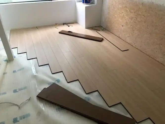 0827铺木地板圣象山风