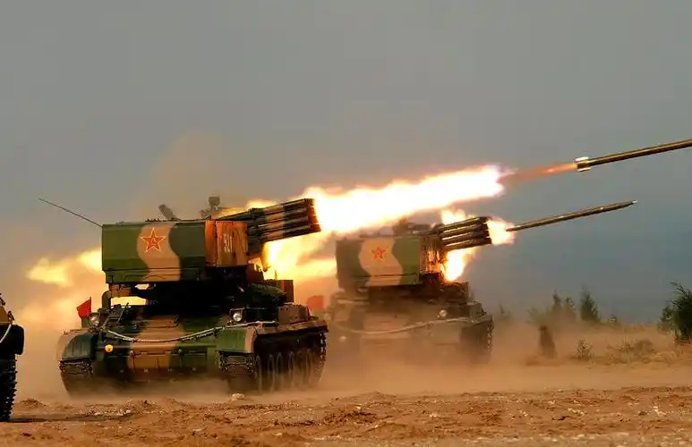 该炮装备于土共装甲师旅炮兵团和部分履带式车辆的机步师炮兵团.