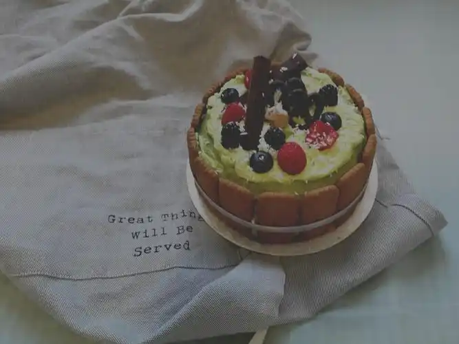 给别人的24岁生日蛋糕90 抹茶千层的奶油只有冷藏后才是最好吃的