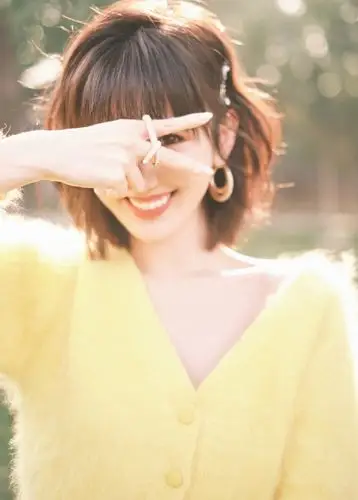 16 毛晓彤】双眸灵动澄澈,笑容灿若朝阳 @毛晓彤 是冬日的暖阳,熠熠