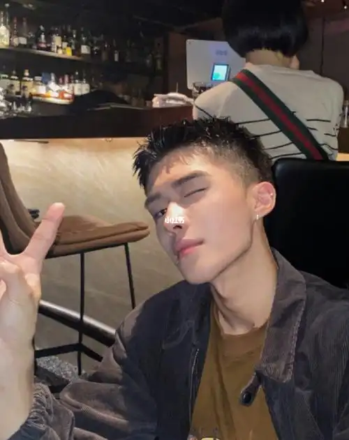 新中式寸头男生有多帅