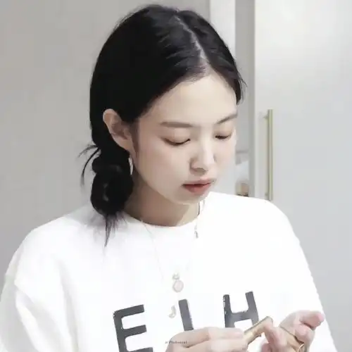 jennie头像