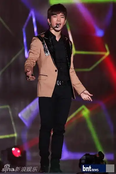 组图:韩团东方神起ftisland等唱响k-pop演唱会_高清图集_新浪网