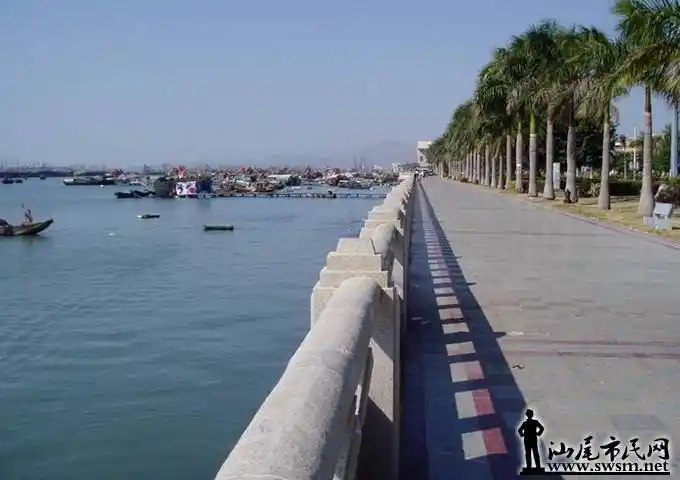 汕尾市民网-海边街