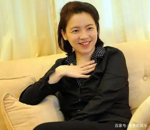 2001年璩美凤被闺蜜捅刀,发布"不雅视频",多年后自傲身材不错