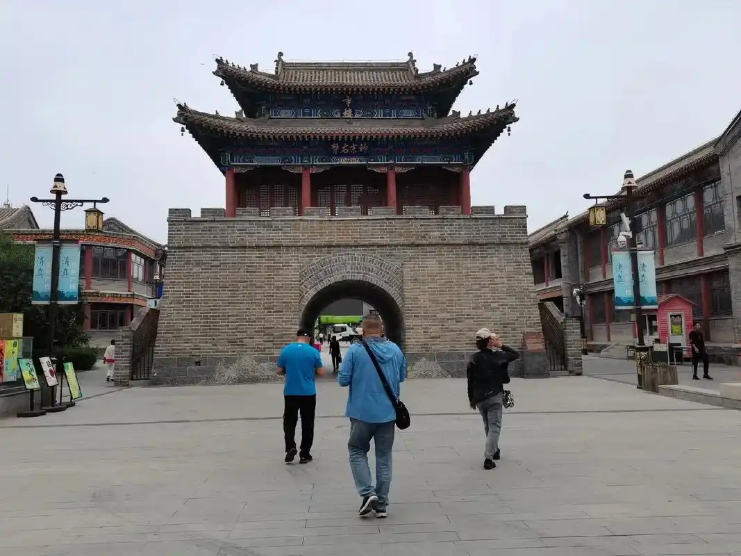 大境门位于张家口市北侧,建于清顺治年间,是长城上的一 - 抖音