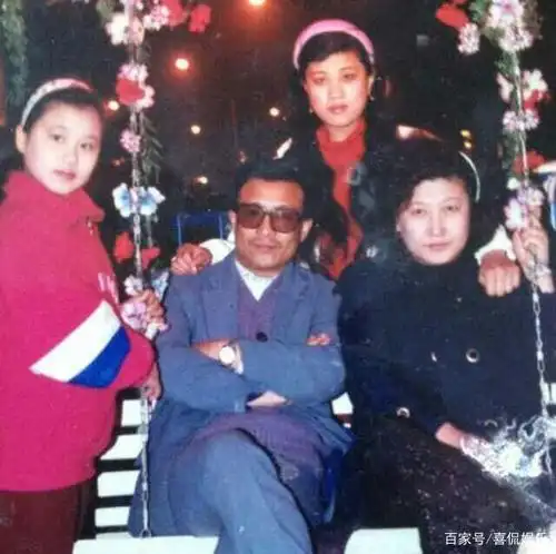 高秀敏两段恋情:与前夫冲动离婚,与编剧何庆魁未婚同居14年