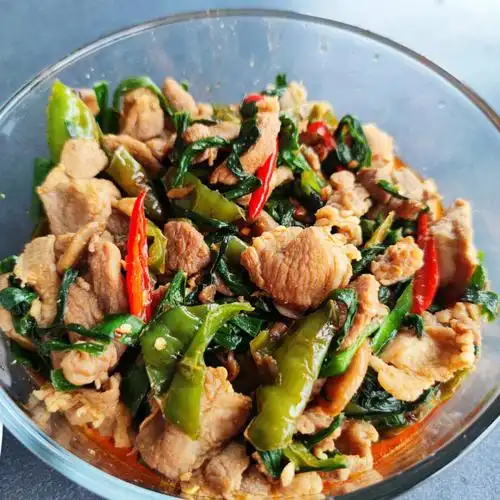 厨神一口气干掉半碗米饭川味小炒肉