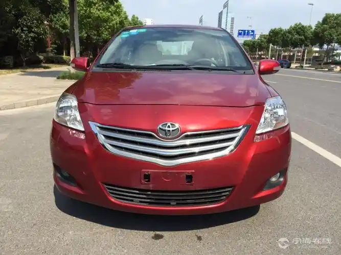 丰田威驰红色