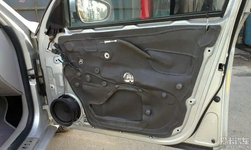 长夜漫漫拆导航修音量;仙韵飘飘摩老机寻靓声—宝来车载音响摩机