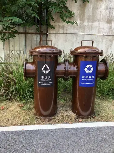 垃圾桶也有了新的创意设计!养眼!