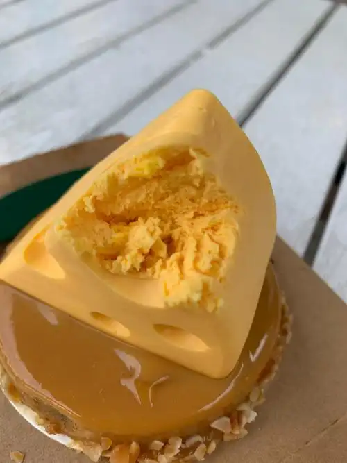 星巴克芝士咸蛋黄蛋糕_小红书