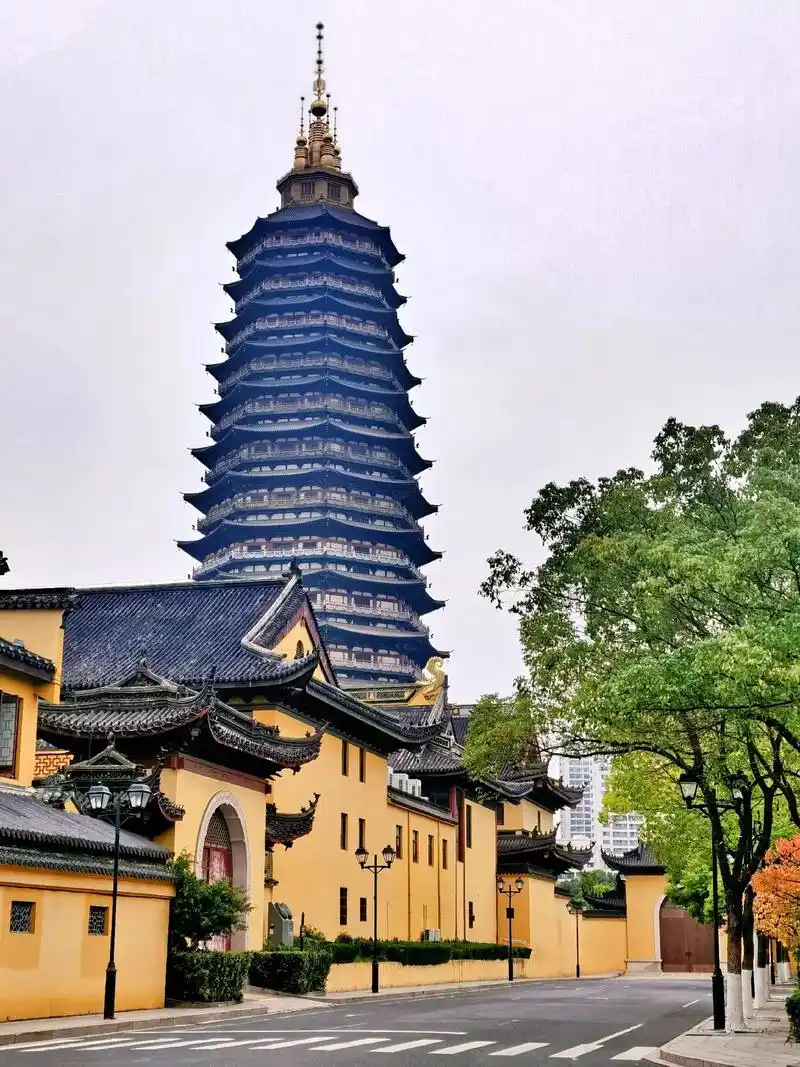 天宁禅寺.#古建筑之美 #天宁寺塔 #手机摄影拍摄  - 抖音