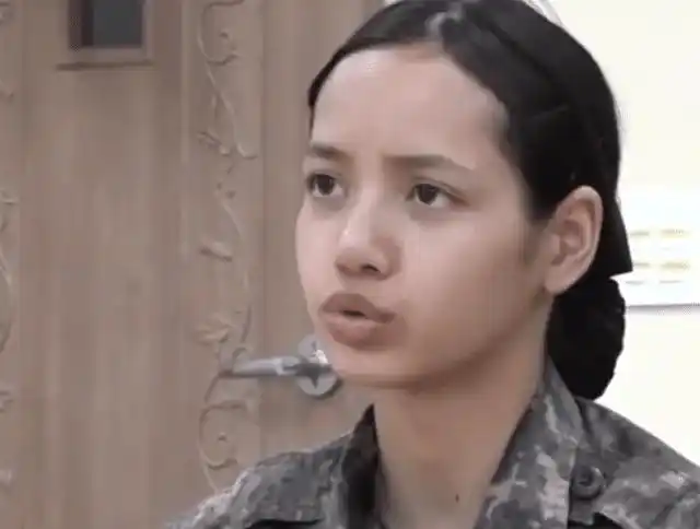 lisa称自己素颜很吓人,在节目组被迫卸妆后,网友:我也想吓人