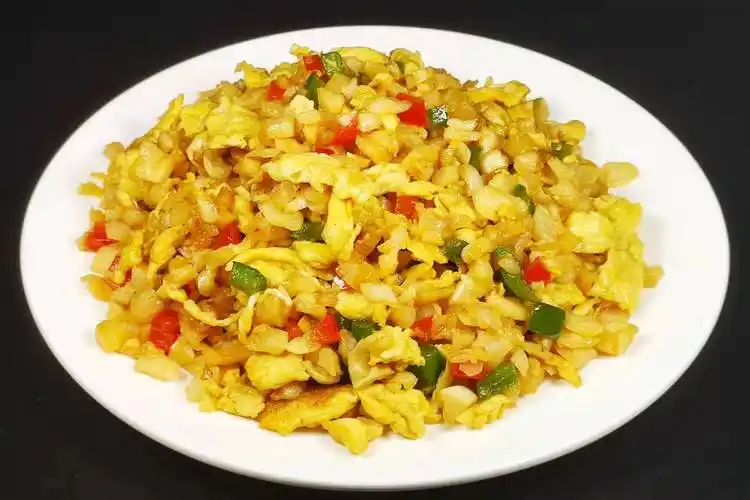 教你用萝卜干来炒鸡蛋鲜美脆爽色泽诱人简单易做下粥又下饭