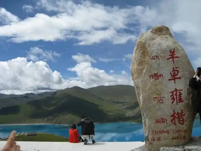 当然冬季的西藏是寒冷干燥的,舒适度偏低的同时,还有一大好处,那就是