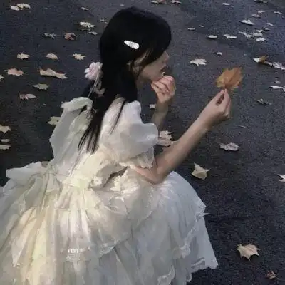 白色温柔系女头._女生头像_我要个性网