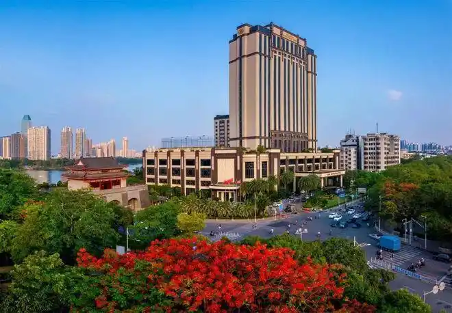 惠州康帝国际酒店丨意大利西餐厅仅148元享门市价308元单人自助晚餐