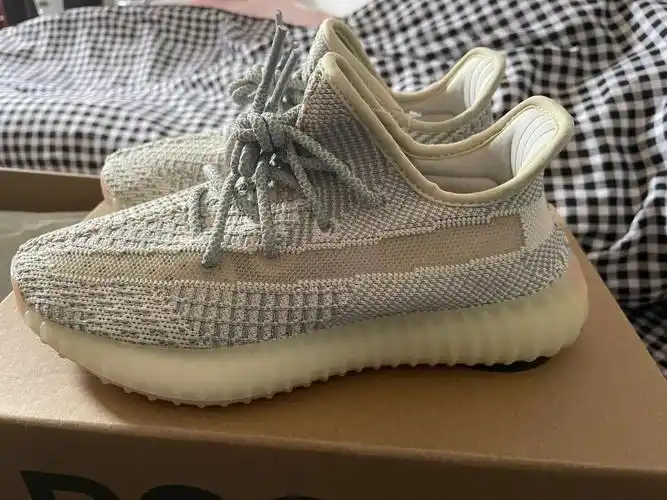 yeezy椰子350芝麻天使