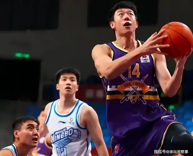恭喜北控男篮,季后赛奇兵现,无惧邹雨宸掉队,闵鹿蕾塞翁失马,该重用他
