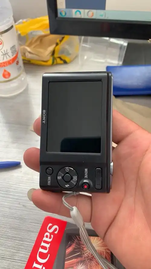 索尼(sony)dsc-w800 数码相机/照相机/卡片机 cmos传感器 2.