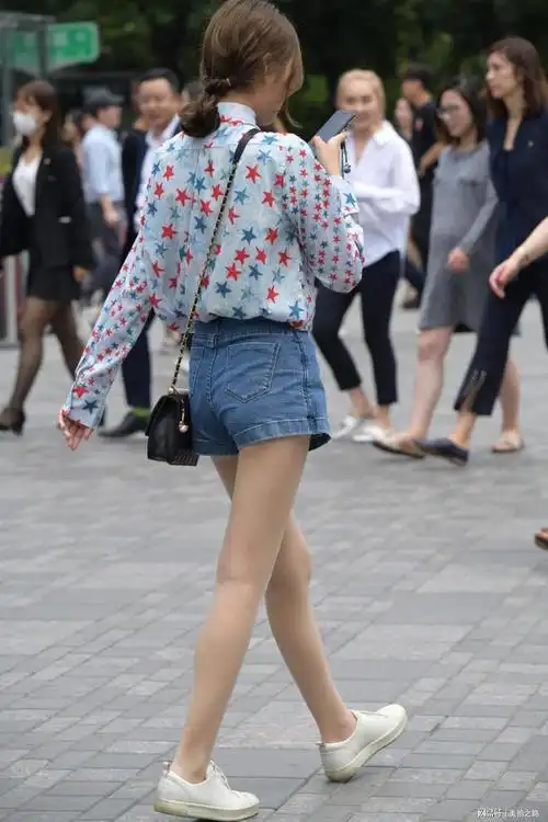 幻想牛仔小短裤的夏天|牛仔短裤|身材比例_网易订阅