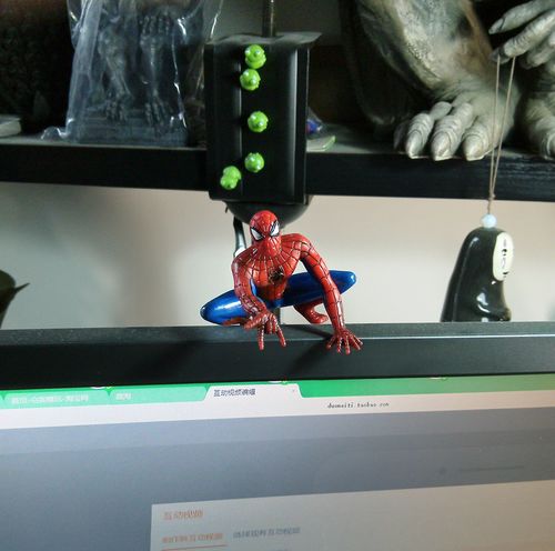 绝品美国正版蜘蛛蹲姿射丝版公仔模型摆件6cm可卡显示器
