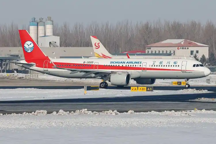 zyhb.#飞机 #民航人#哈尔滨的冬天#哈尔滨 #机场 - 抖音