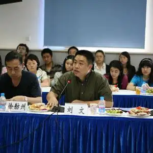 刘文(中央电视台海外中心专题部副主任,高级编辑)