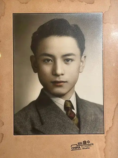 整理了一些1930年左右,民国时期普通青年或学生的照片,民国人的面貌