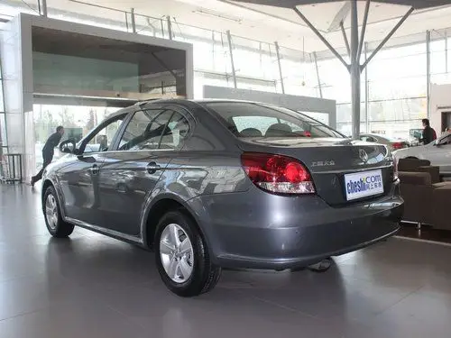 小试上海大众-全新朗逸 "整容很成功"